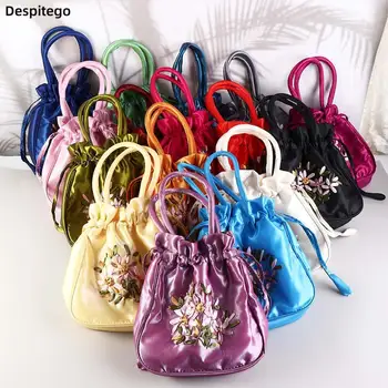Retro Borduurwerk Satijn Zijde Trekkoorden Handtassen Bloem Opbergzakken Hanfu Vrouwen Portemonnee Casual Make-Up Tas