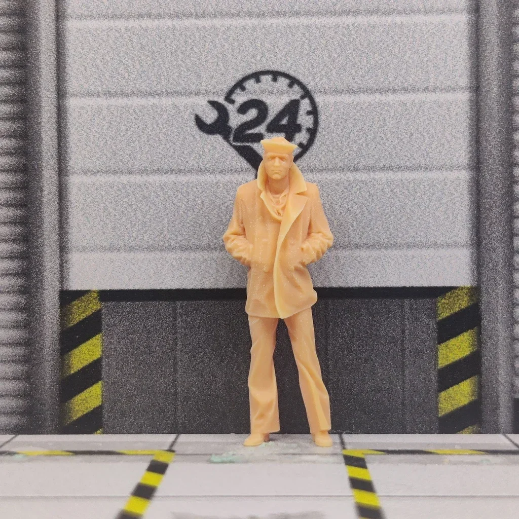 1/64 1/43 Scale Model Resin Lonely man Uncolored Miniature Diorama Hand-painted S927