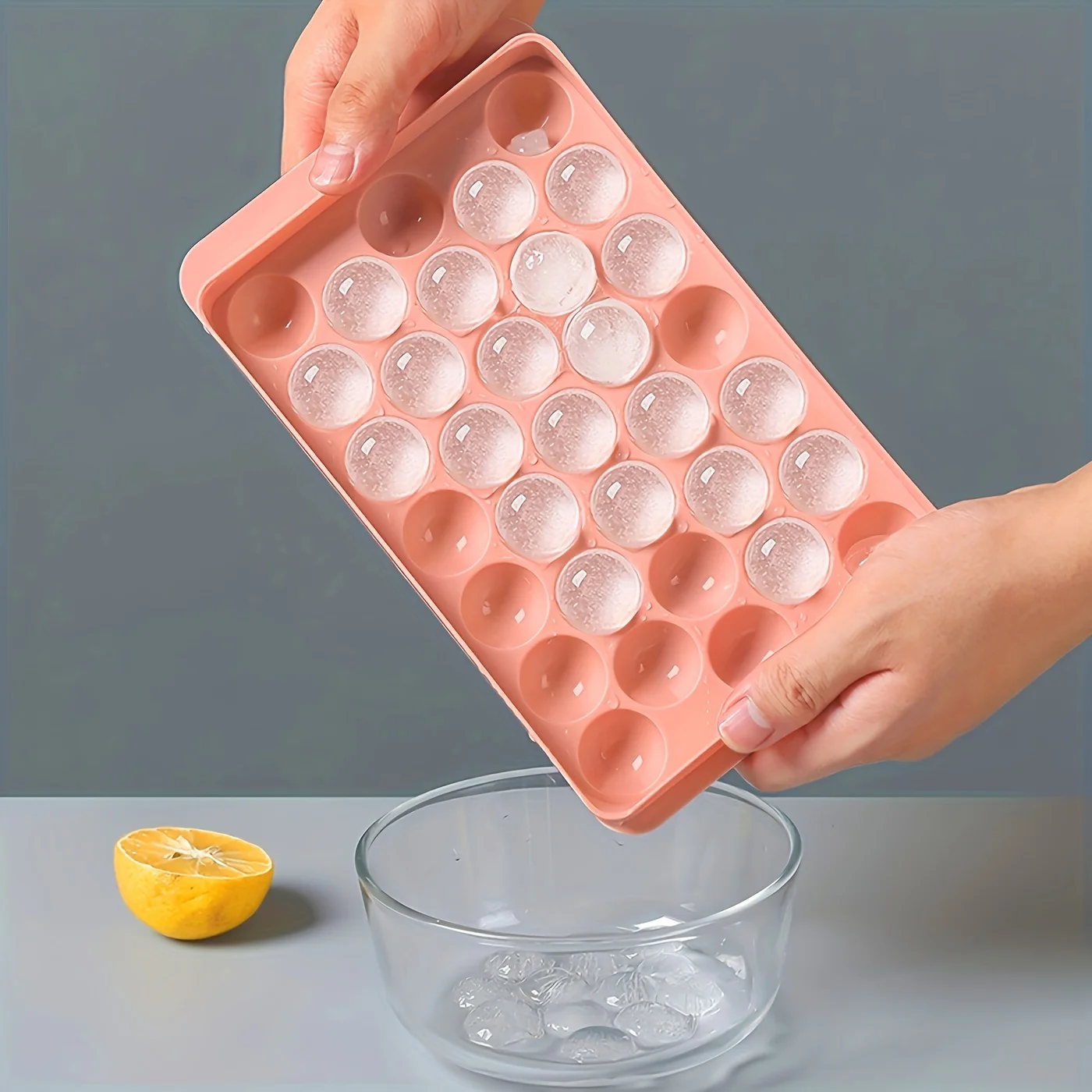 1 Piece Blue Lidded Round Ice Cube Tray, Refrigerator Ice Ball Maker, Refrigerator Kitchen Utensil Tray For Cold Beverages ﻿