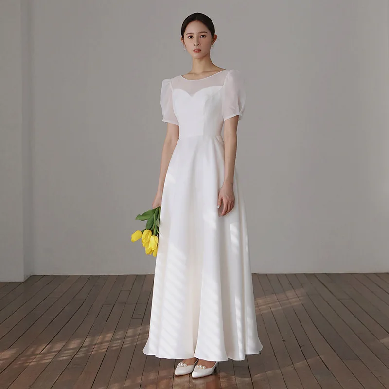 

New Satin French Light Wedding Dress Simple Yarn White Dinner Suit Welcome