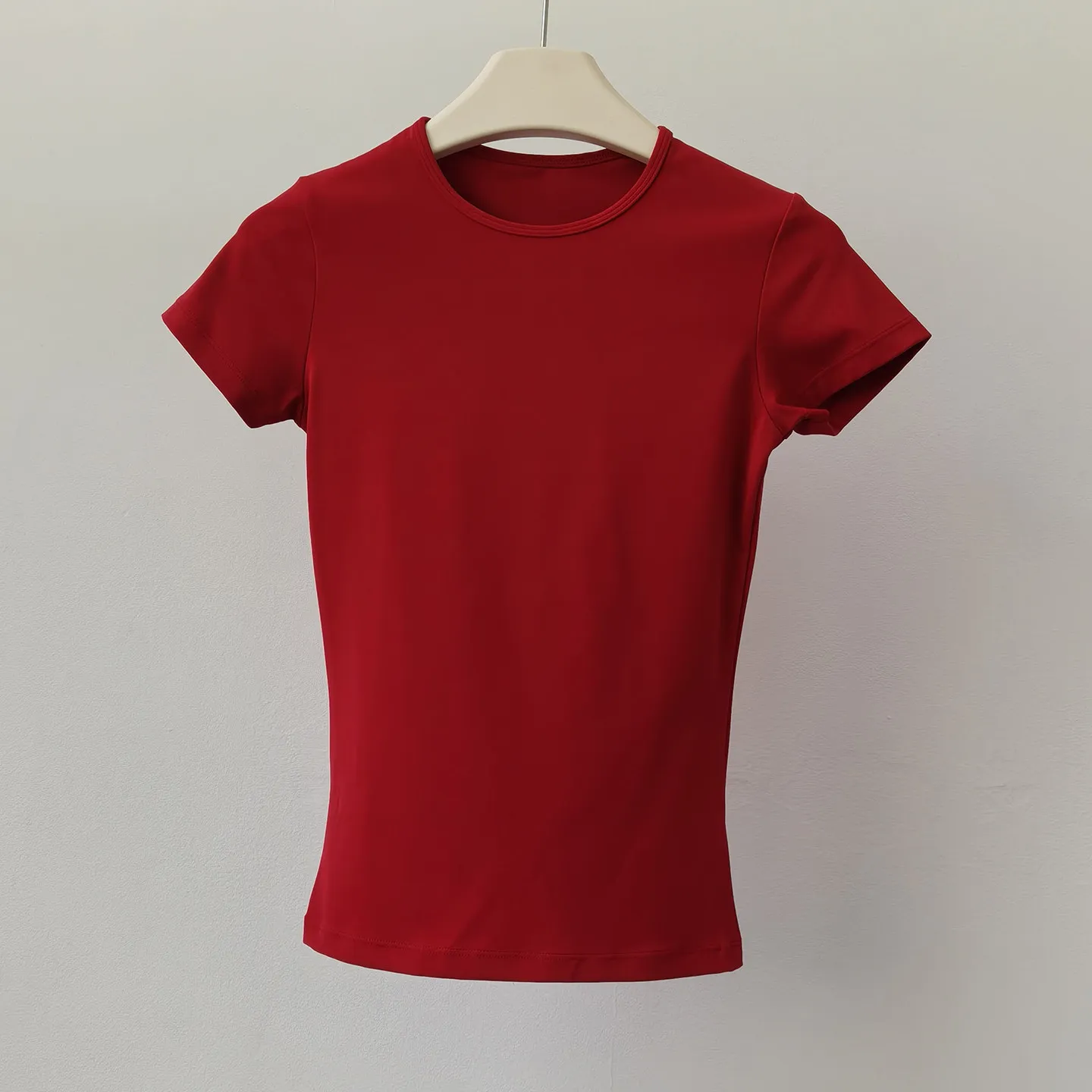 Sommer-Fitnesskleidung Damen Kurzarm-T-Shirt mit rechter Schulter, lässige Sommer-Stretch-Yoga-Kleidung, schmales Lauf-Sport-Gym-Top – Detail 7