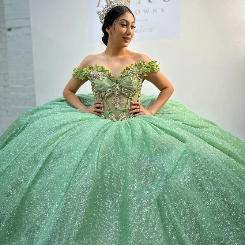 

Sage Green Quinceanera Dresses Ball Gown Birthday Party Dress Applique Lace Beads Graduation Gown Sweetheart de 15 anos