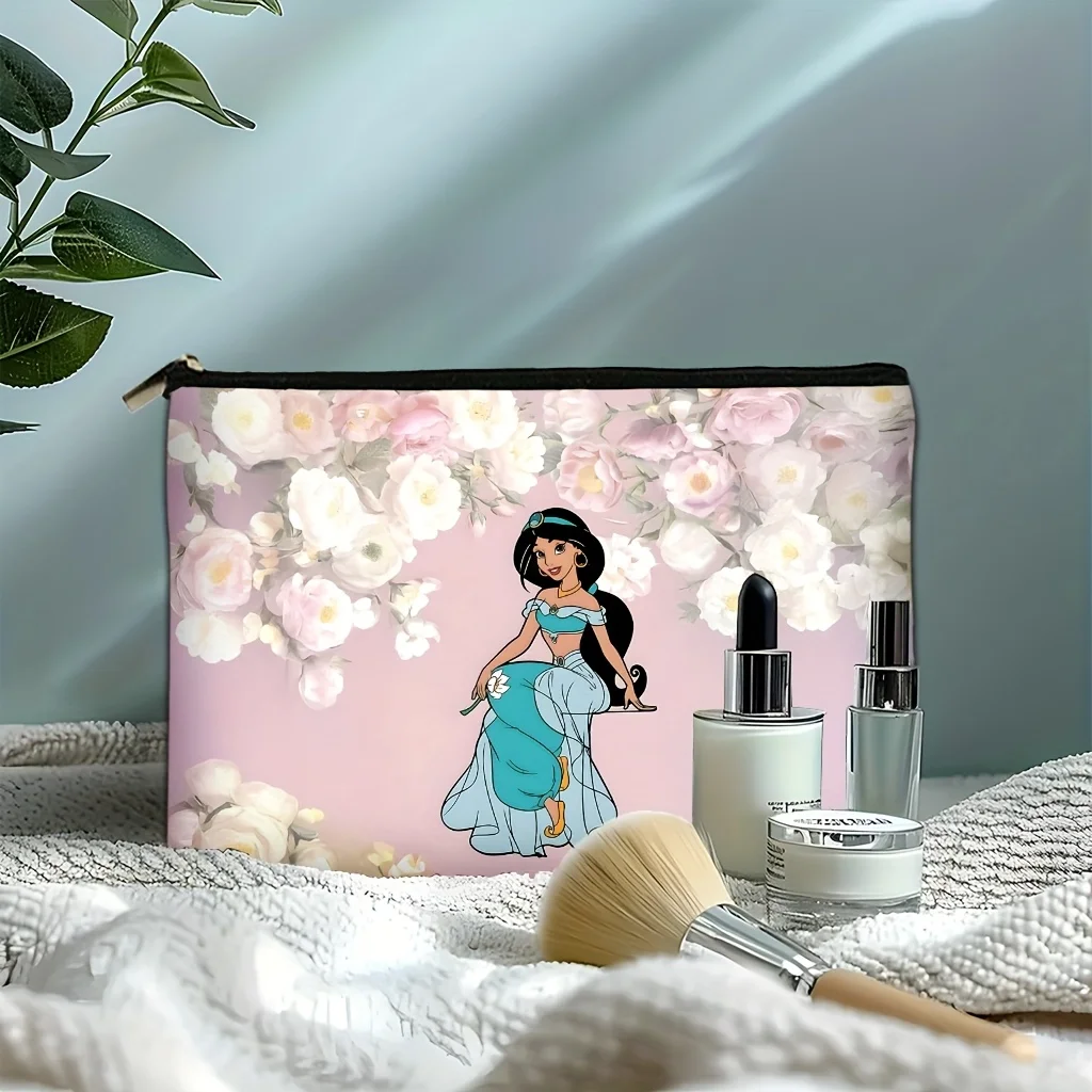 حقيبة مستحضرات التجميل من سلسلة الأميرة قطعة واحدة - بتصميم زهور حية - حقيبة لطيفة متعددة الوظائف بسحاب للنساء، حقيبة تخزين المجوهرات، منظم مثالي بسحاب للسفر - هدية عيد ميلاد ممتعة