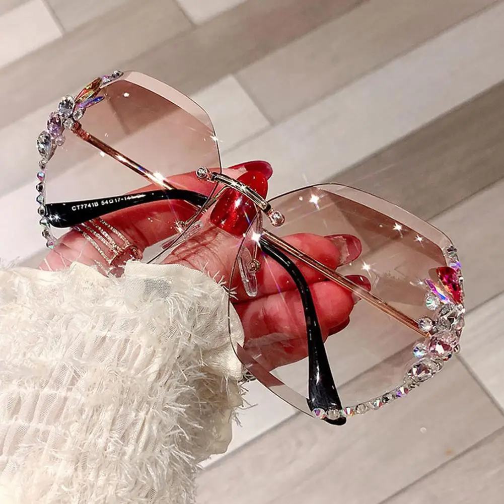 2024 Fashion Brand Design Vintage Rimless Rhinestone Sunglasses Women Men Retro Cutting Lens Gradient Sun Glasses Female UV400