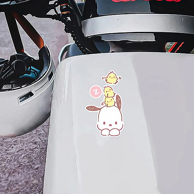 1PC Auto DIY akcesoria Sanrio Kawaii Kuromi Hello Kitty naklejka na lusterko wsteczne samochodu Cartoon lusterko samochodowe naklejka podkreślająca osobowość