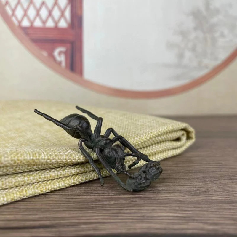 Copper-plated ant incense holder ornament, table, tea pet, hand-held collectible