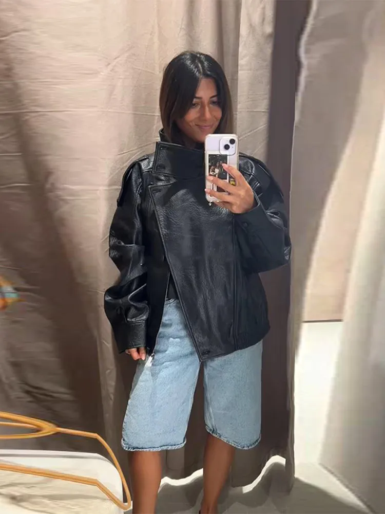 الشارع الأسود بولي Women سترات من الجلد فضفاضة الوقوف طوق كم كامل زر جيب سترة الإناث 2025 الخريف سيدة الشارع الشهير #3