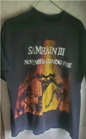 

Plus Size Samhain Vintage November Coming Fire Shirt Size L Rockabilia 2002 Tag Style Pure Cotton Personalized Loose European