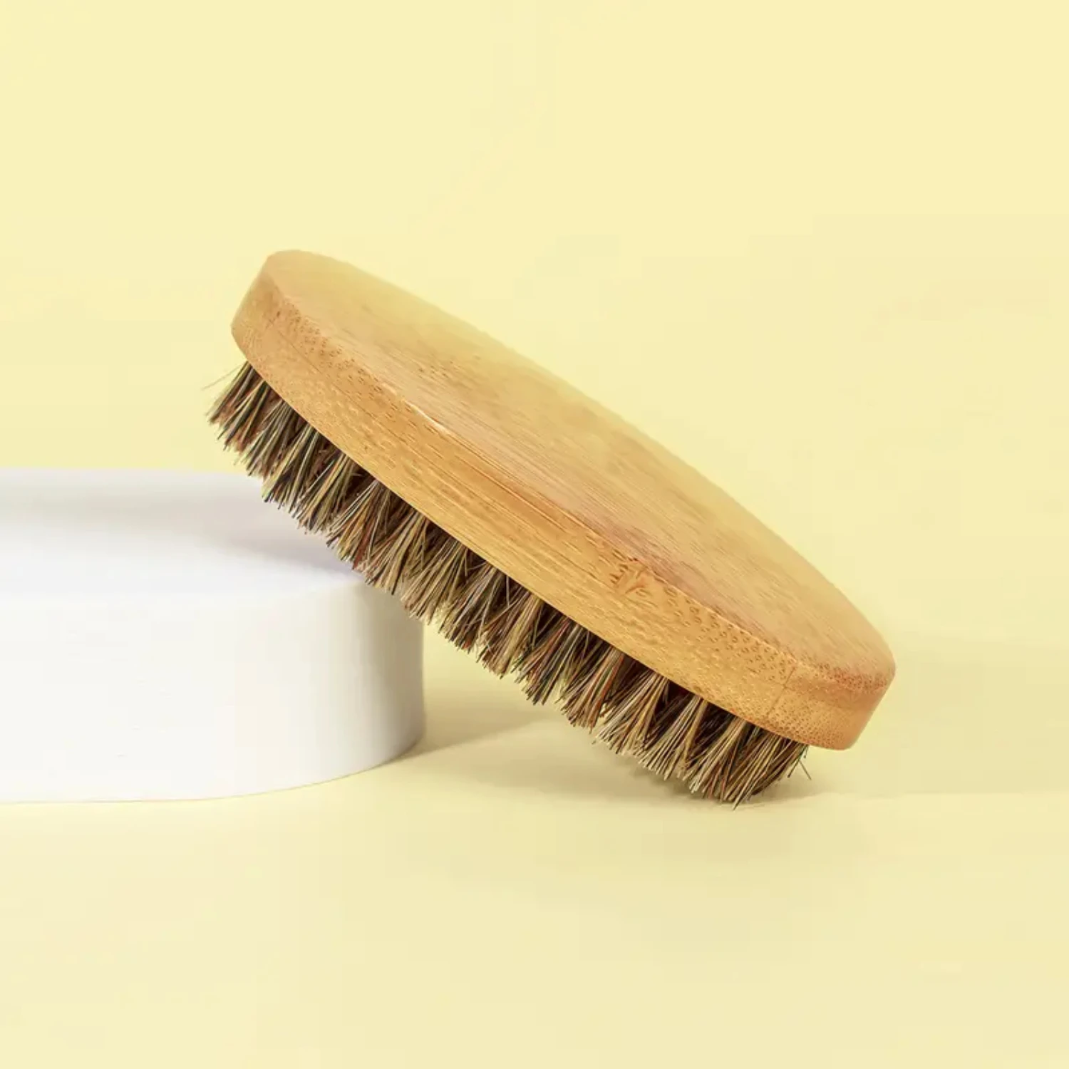 

One-piece gentle, effective, and convenient beard cleaning brush for men provides superior grooming experience