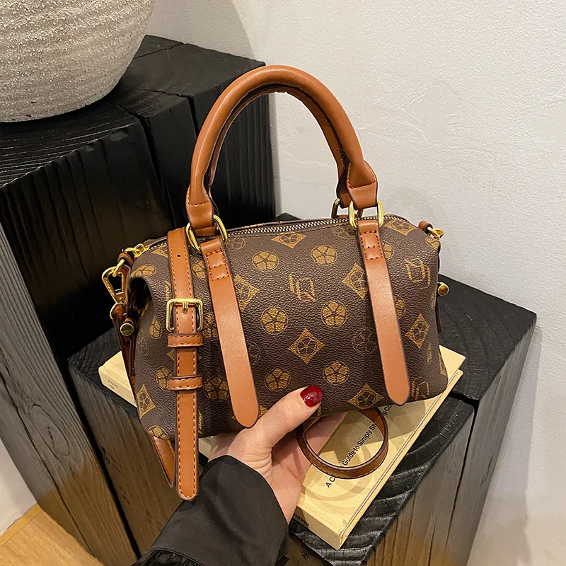 حقيبة مربعة مبطنة لعام 2025، محفظة كتف للخريف للنساء، حقيبة كروس بحزام على شكل سلسلة، حقيبة متعددة الاستخدامات من اليوم إلى الليل، محكم #4