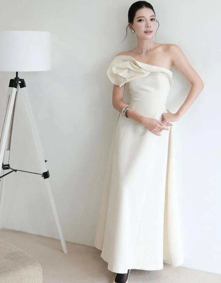 Customized Elegant Evening Dresses One-Shoulder Prom Gowns White Simply Special Occasion abendskleider damen luxus