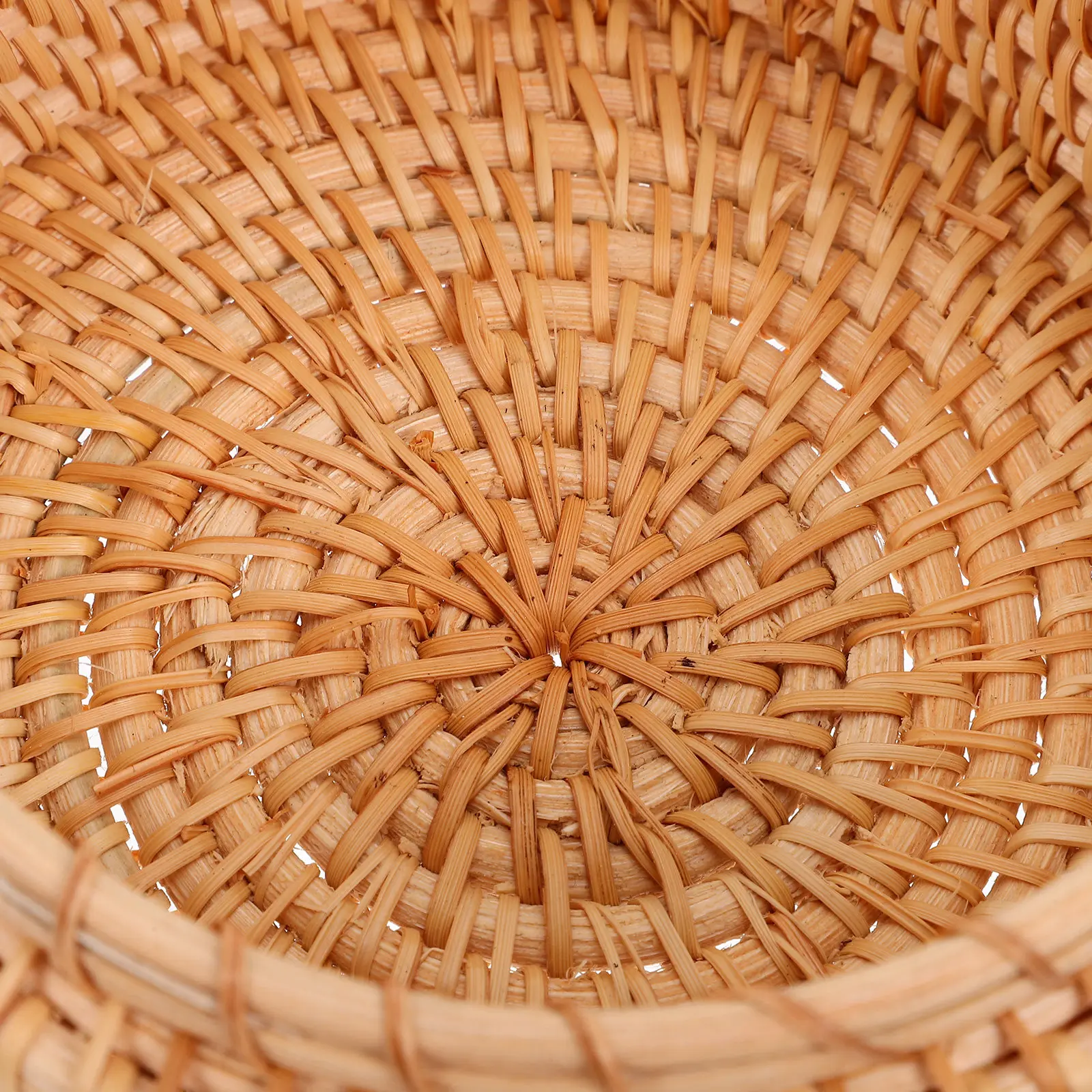 Round Rattan Sundry Box with Lid Desktop Storage Container Compact Elegant Design Non-Slip Base for Cosmetics Accessories Snacks