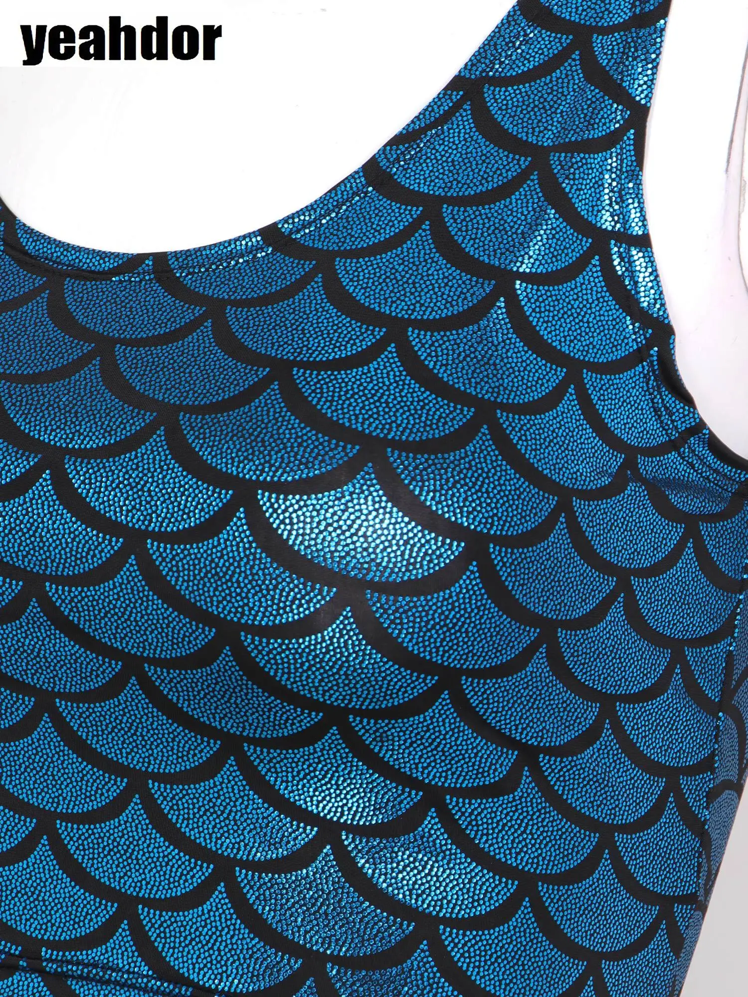 

Women Mermaid Camisole Metallic Shiny Fish Scale Print Crop Tank Top Clubwear Sports Yoga Sleeveless Scoop Neck Vest Top Clothes