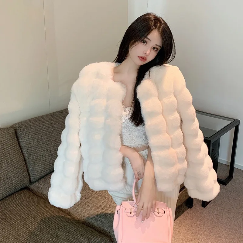 Luxury Women's Clothing Winter New Thicken Versatile Mink Fur Coat Faux Fur Jacket O Neck Mink Fur Short Coats Long-sleeved Top