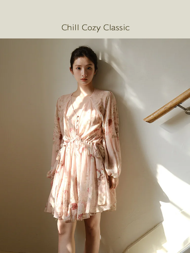 

ChillCozy Романтическое шифоновое платье с цветочным принтом, на шнуровке, с V-образным вырезом, длинными рукавами, приталенное, для женщин, весна-осень, из полиэфирного волокна