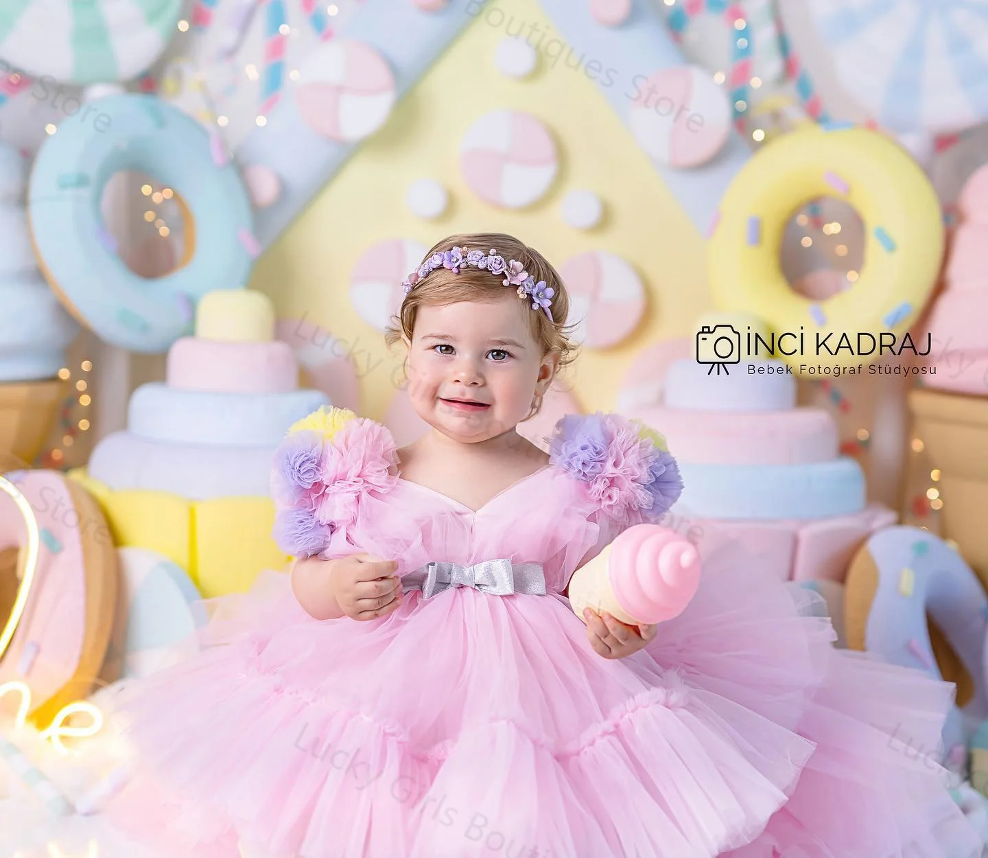 Puffy Pink Flower Girl Dresses Tiered V Neck Sleeveless Children Birthday Gowns Long Train Little Kids Photoshoot Dresses