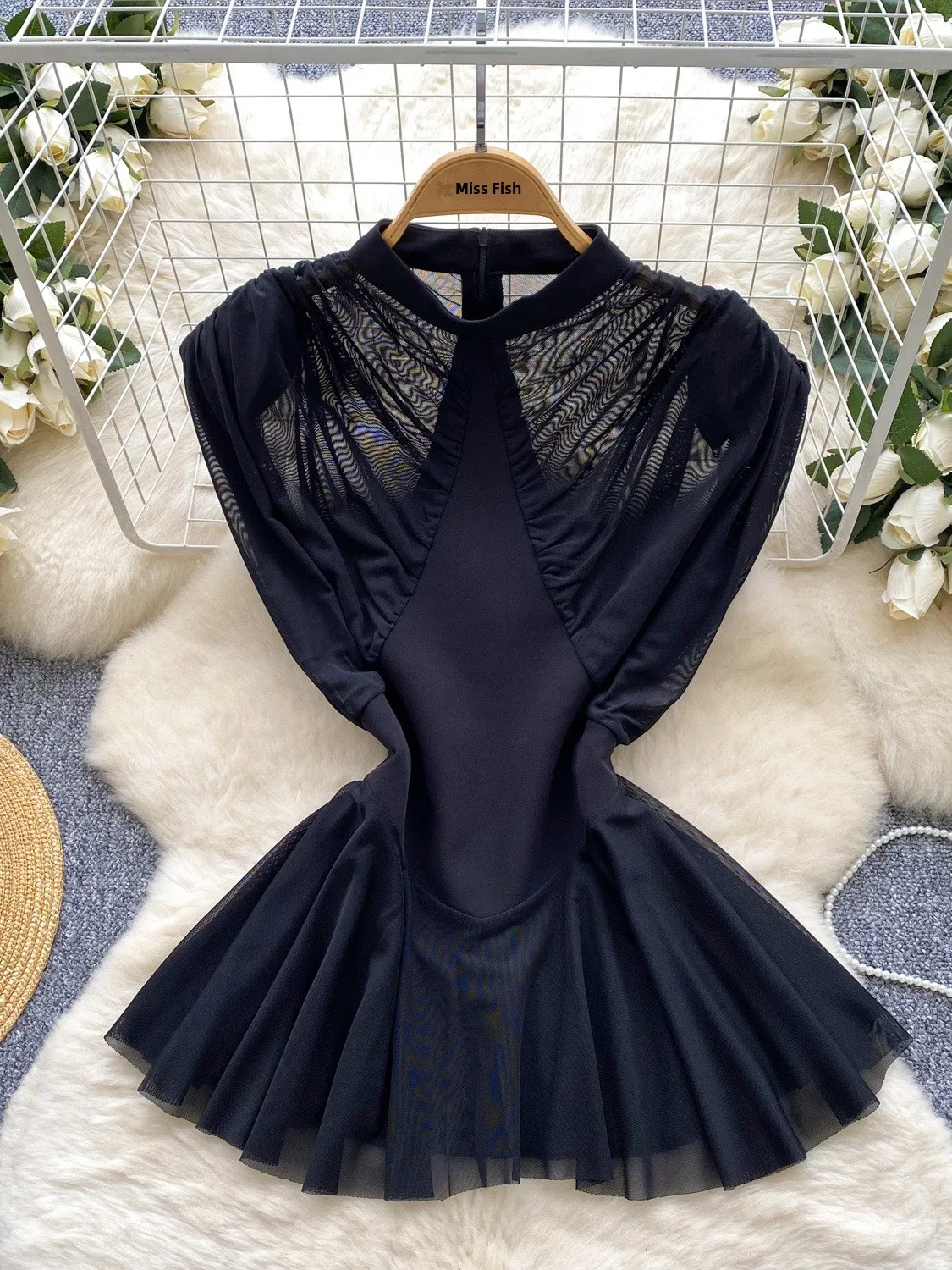 

Faionable Women's Svel irt Summer Design Sensation Small ence Lace Splicing Waist Inward Ele Korean Sle