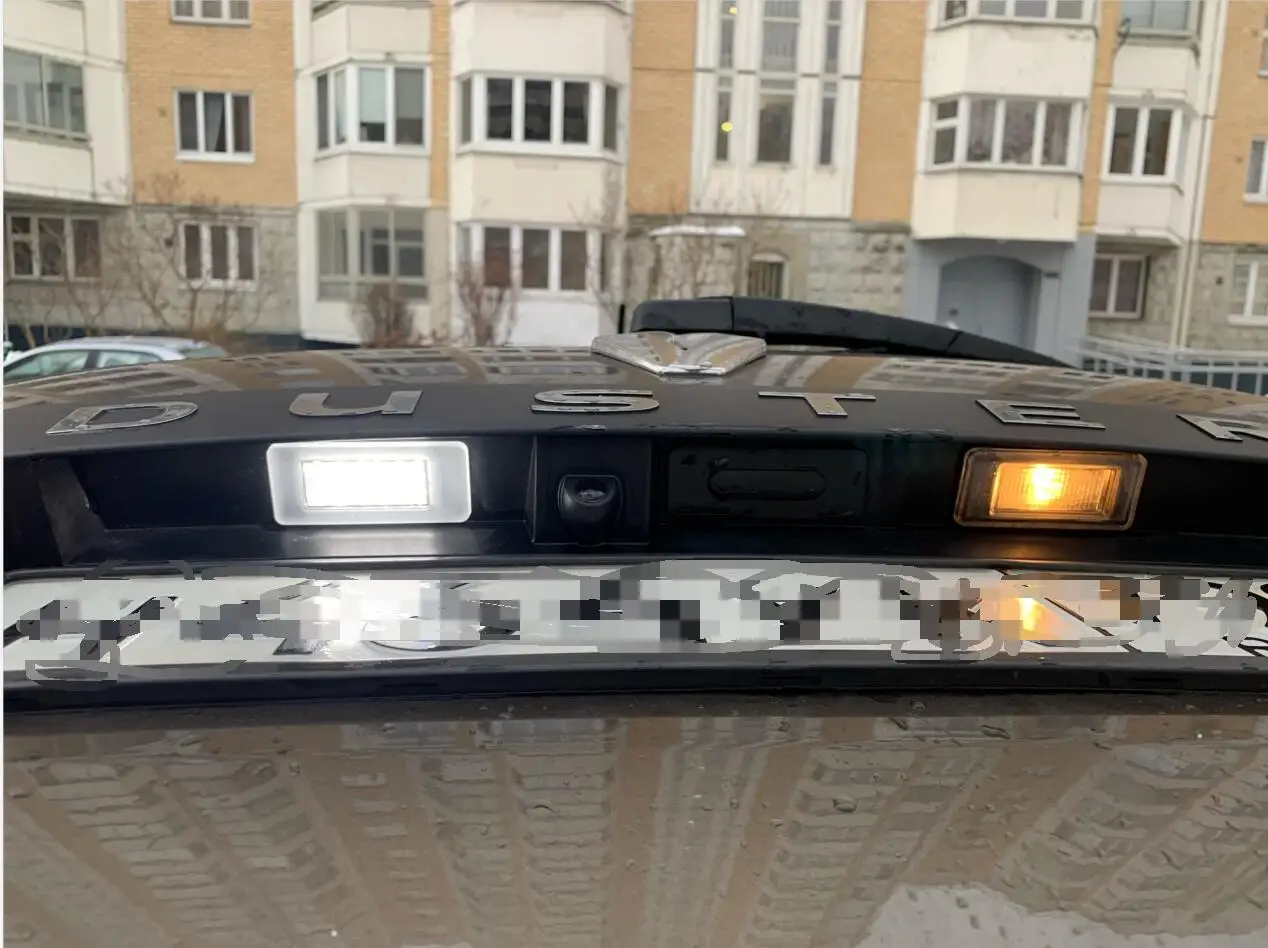 

Белые светодиодные без ошибок номерных фонарей для Renault Dacia Duster 2018-2021, светодиодная лампа номерного знака, современный автомобильный Стайлинг