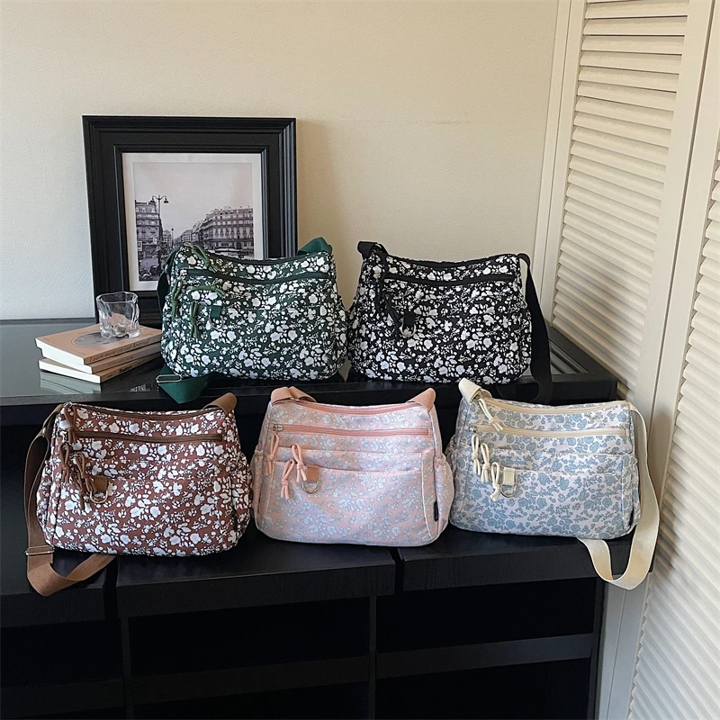 

Female Floral Print Crossbody Bag Multi-pocket Waterproof Nylon Shoulder Bag Casual Large Capacity Travel Messenger Bags