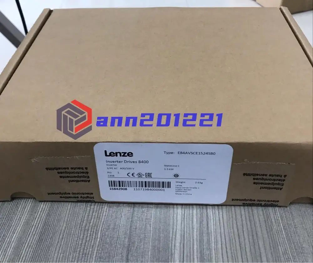 

1 шт. Новый преобразователь частоты Lenze E84AVSCE1524SB0