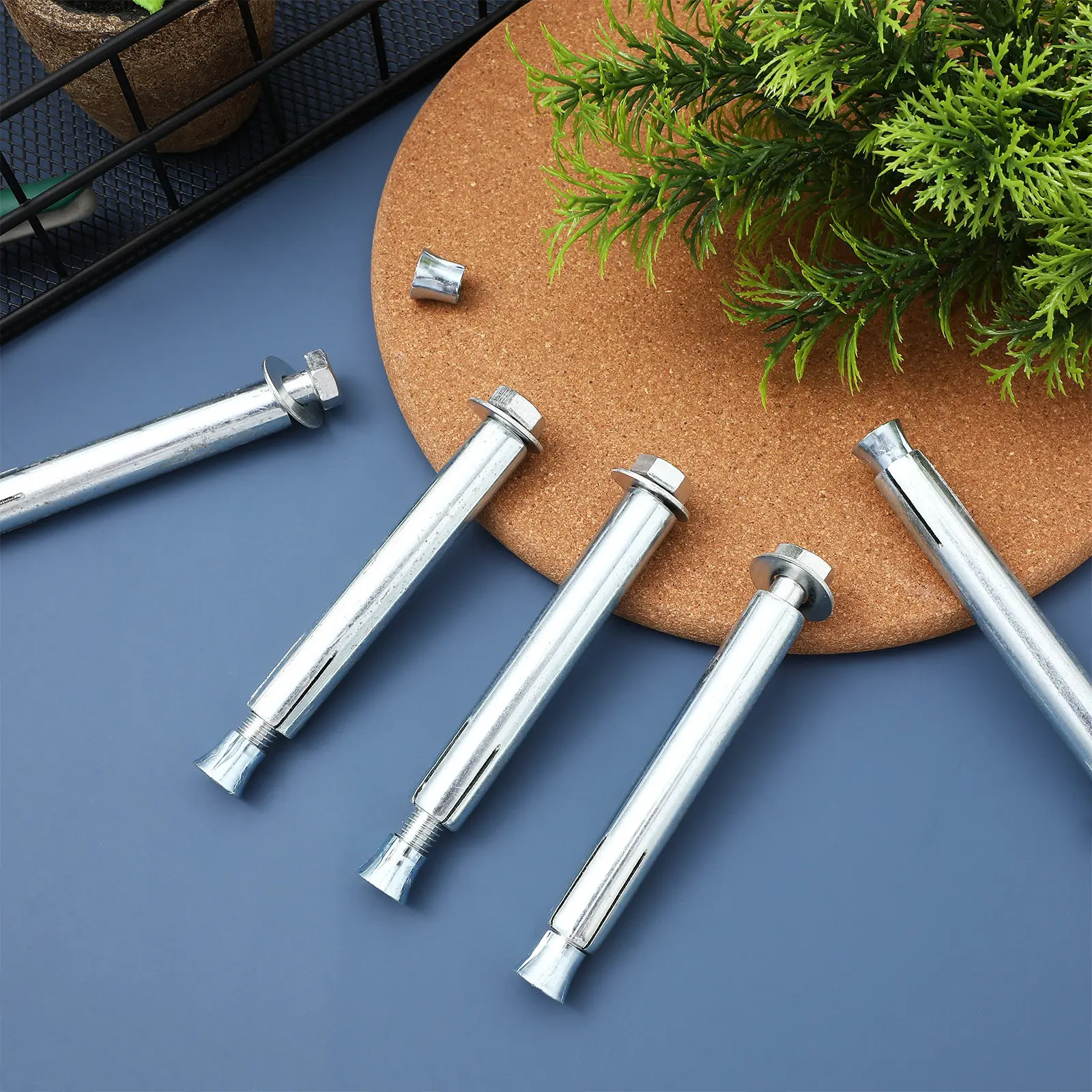 10Pcs Sturdy Iron Expansion Bolt for Speed Bumps Driveway Asphalt Concrete Installation Wear Resistant Outdoor Anchor Fastener