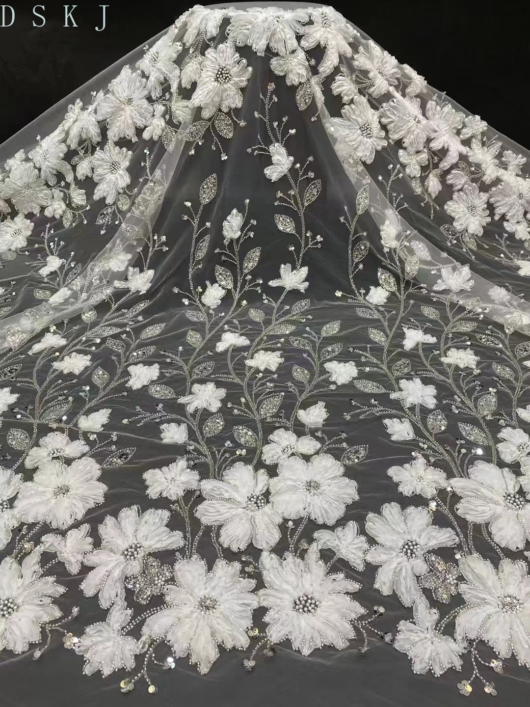 

French 3D white lace fabric, high-quality lace bead material African Nigerian lace fabric suitable for women's wedding dresses