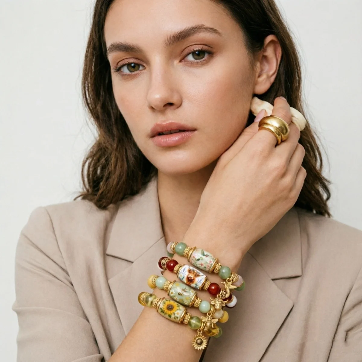 Zarte Armbänder im Frühlingsgarten-Stil mit Glasperlen für Damen und Herren, mit Charm-Anhängern wie Kolibri, Sonnenblume, Biene und Ochsenkopf, Heilschmuck. – Detail 20