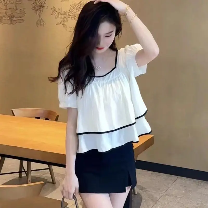 

Элегантная женская рубашка с квадратным вырезом и милой возрастной свободной рубашкой для похудения с короткими рукавами