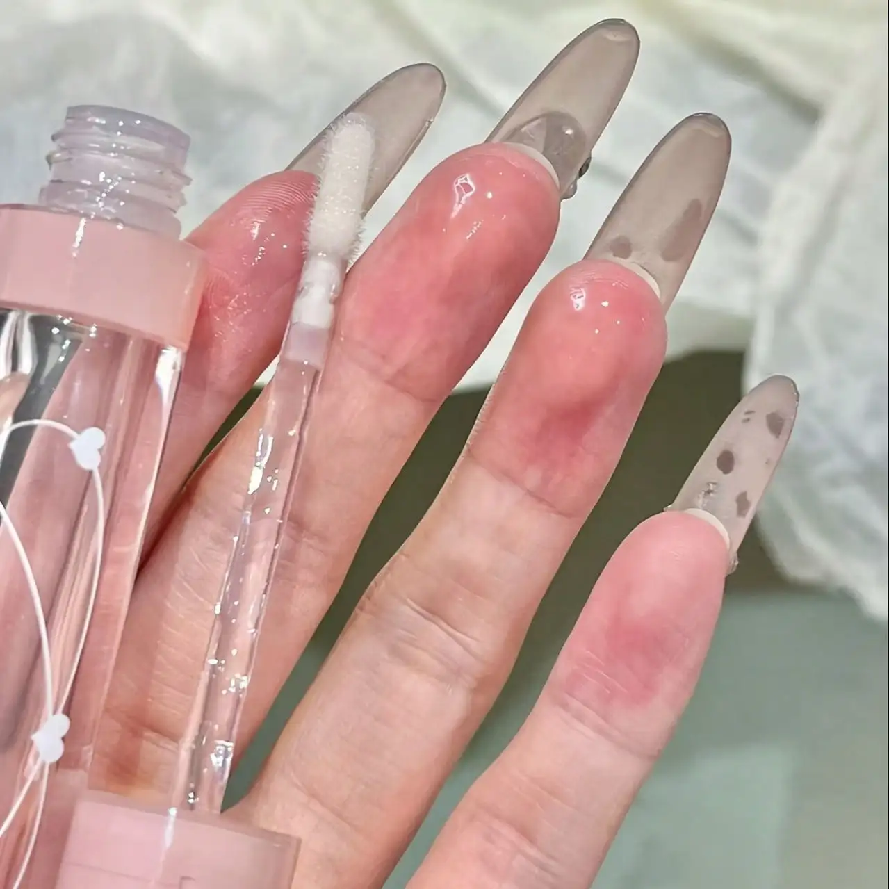 Herorange Clear Lip Oil Moisturizing Anti-Dry Fade Lip Lines Glass Lip Effect Waterproof Student Travel Daily Makeup Gift image 6