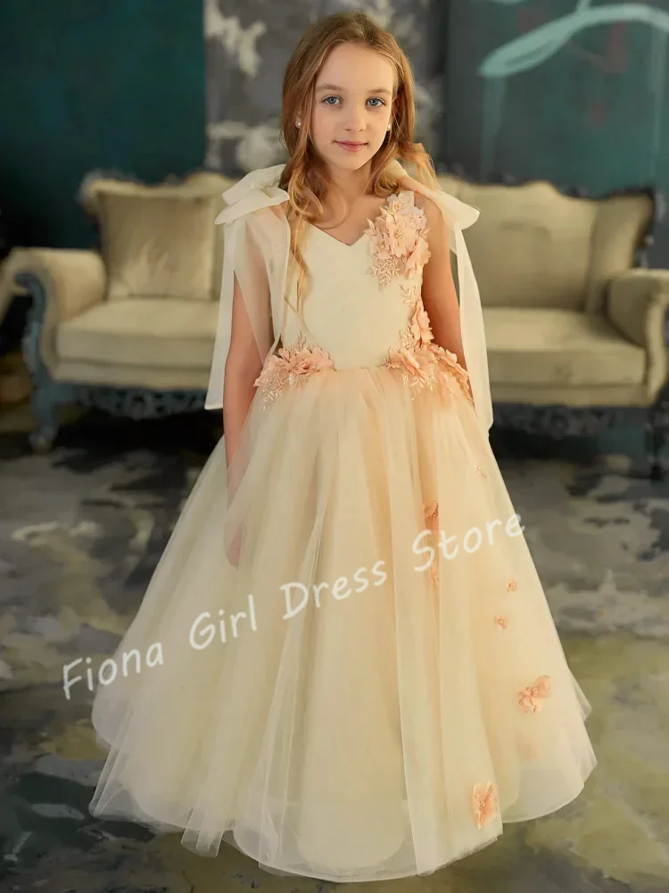 

Customized Light Yellow Flower Girl Dress For Wedding Floral Appliques Tulle Sleeveless Classic Kids First Communion Prom Gown