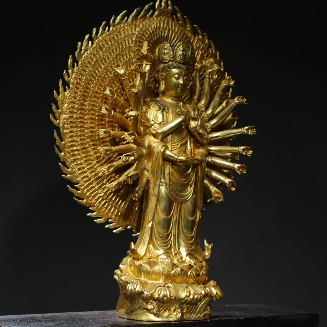 

Old Nepalese temples Old Bronze Gilded Cinnabar 1000 Arm Guanyin Buddha Backlit Lotus Table Worship Hall Town house