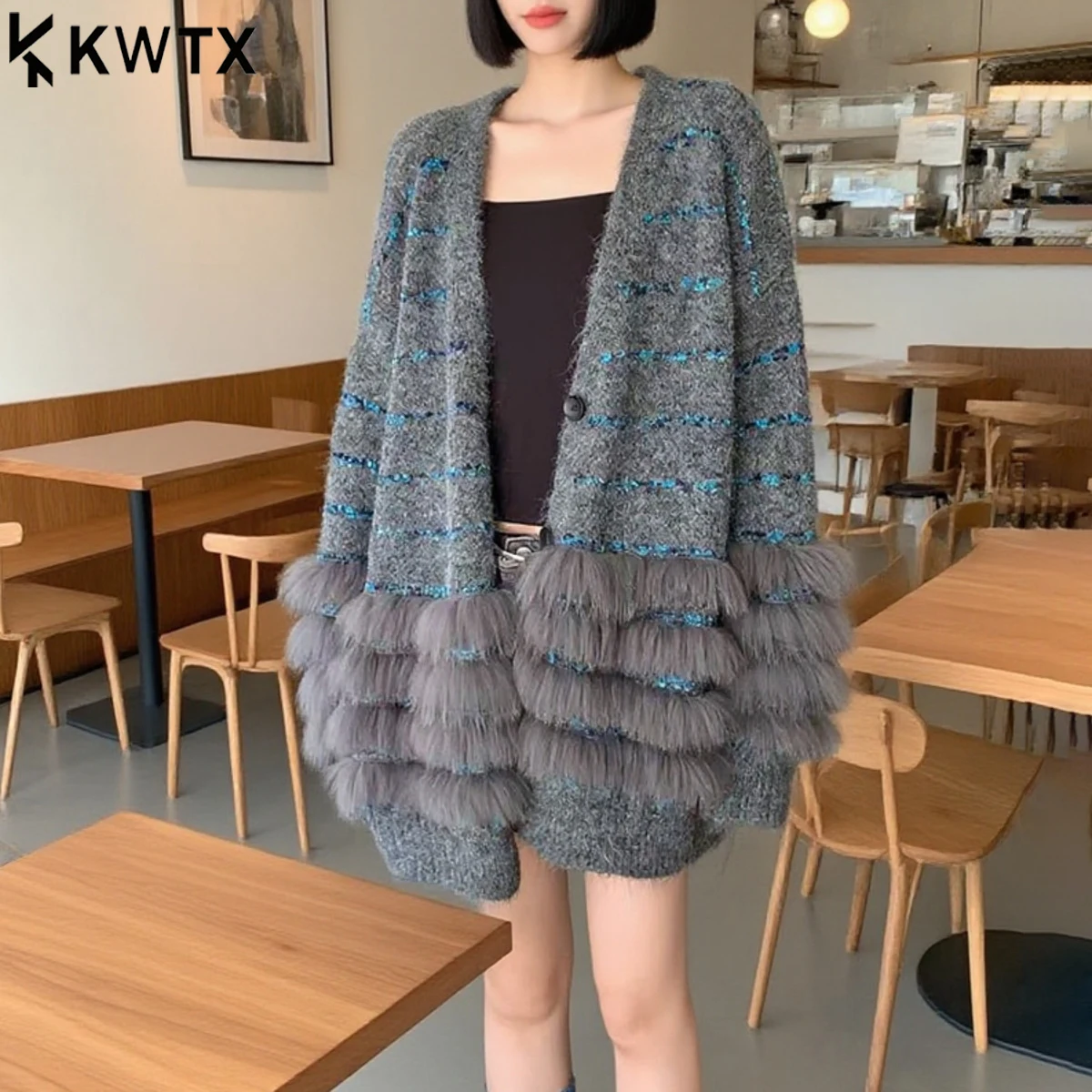 KWTX المرأة كتلة اللون متماسكة سترة عادية الخامس الرقبة زر واحد الطبقات فو الفراء المرقعة الرجعية FW25 الفاخرة الخريف الشتاء