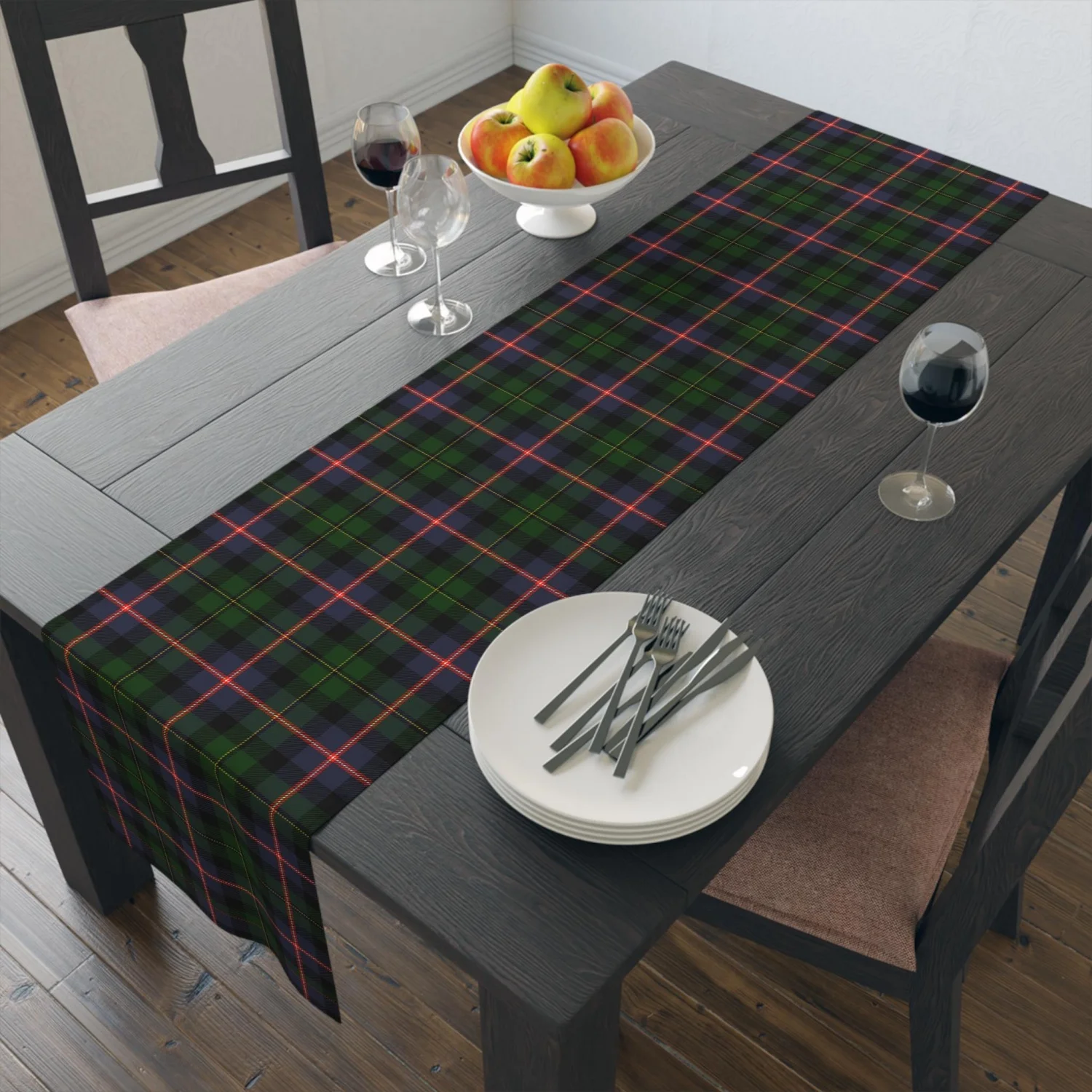 Green Tartan Table Runner, Christmas Table Decor, Tartan Table Linen, Festive Dining Room, Plaid Winter Dining
