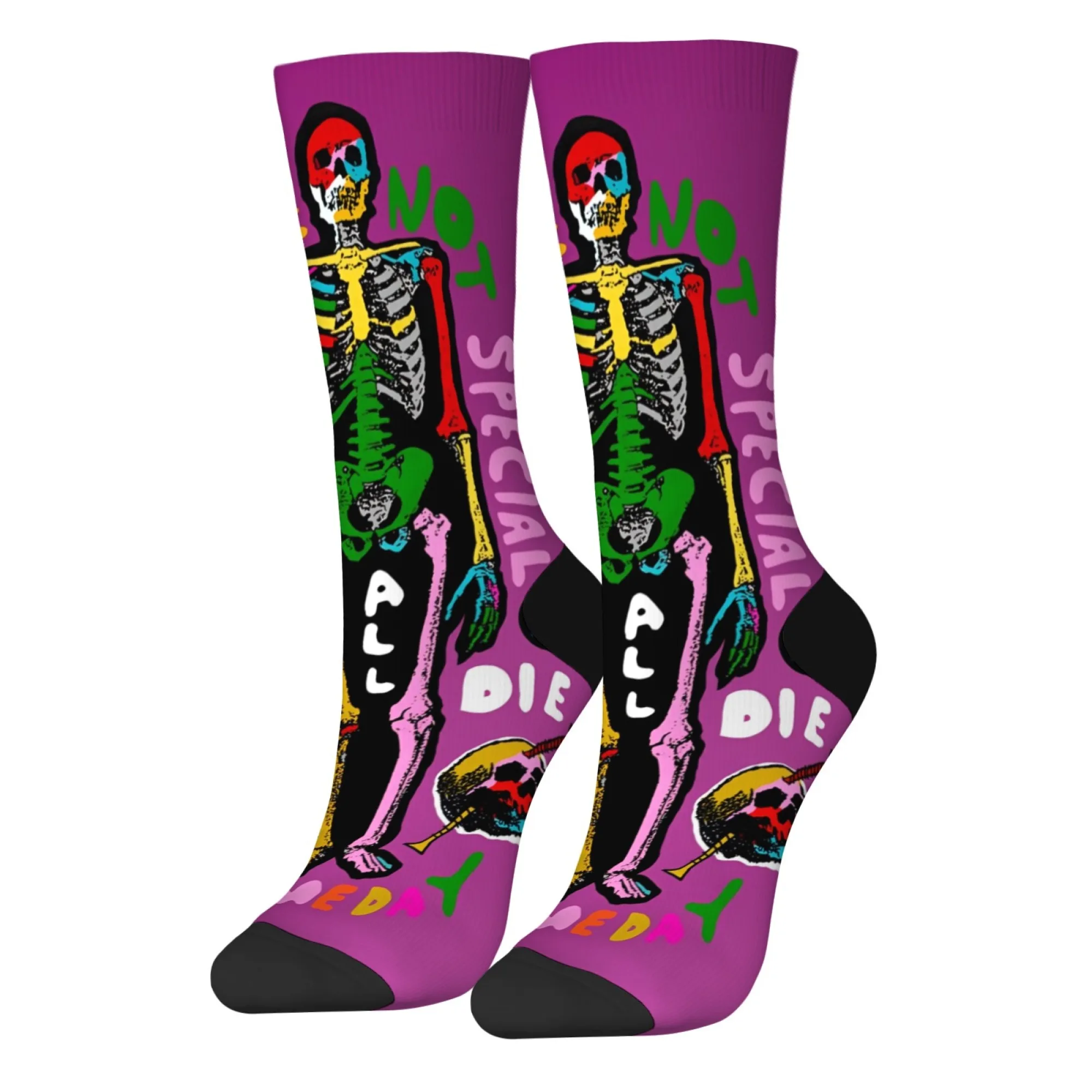 ถุงเท้าลายโครงกระดูกสไตล์ป๊อปอาร์ตสีสันสดใส พิมพ์ลายอักษรสีม่วงแนวพังก์วินเทจสุดเท่ ของขวัญสำหรับผู้ที่ชื่นชอบแฟชั่น