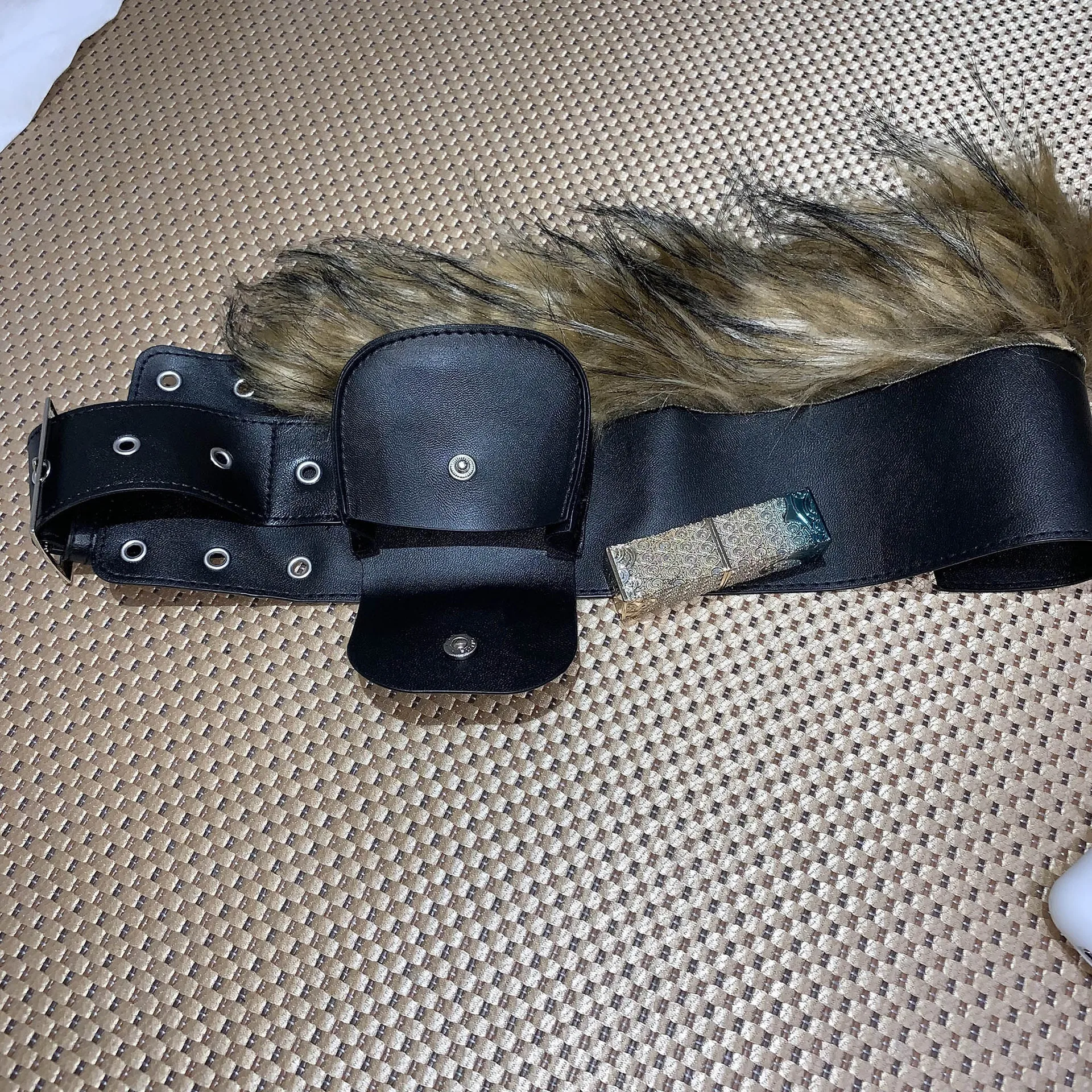 حقائب خصر صغيرة للنساء، حقيبة صغيرة بيضاوية الشكل، حزام مثقوب، حقيبة أحمر شفاه عصرية، حقيبة حزام الخصر #4