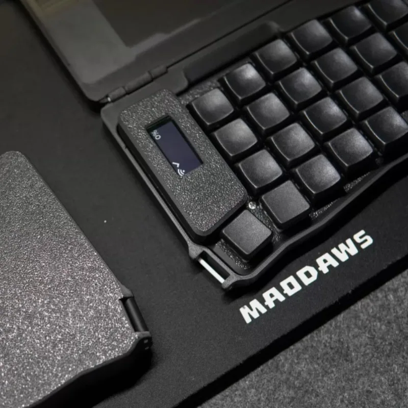 CORNE Wireless Split Keyboard Customized Bluetooth Wireless Hot Swap with Screen Keyboard Gaming and Office Mechanical Keyboards