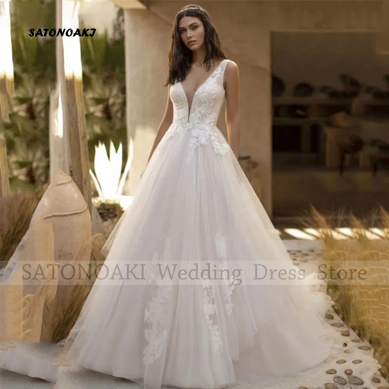 

Elegant Simple Lace V-Neck Wedding Dresses for Women A-Line Sweep Train Appliques Backless Bride Gown Vestidos De Novia Custom
