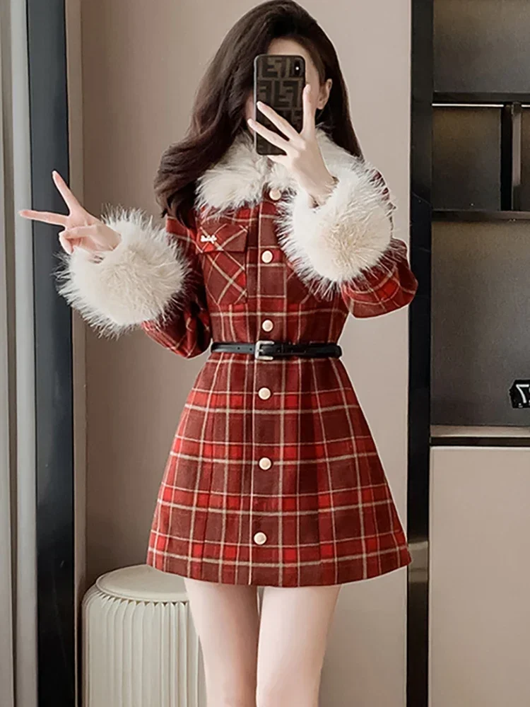 Cappotti da donna caldi e spessi in lana scozzese rossa Autunno Inverno Chic colletto finto abito corto di lusso 2024 abito da festival vintage coreano