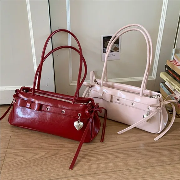 

Design Sausage Locomotive Bag Sweet Cool Retro Belt Buckle Baguette Bag Fashion Versatile Shoulder Underarm Bag