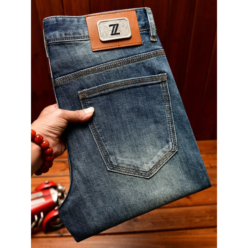 Męskie jeansy retro w kolorze niebieskim, wysokiej jakości, slim fit, mała rozmiarówka, elastyczne, proste, uniwersalne, codzienne, lekkie luksusowe spodnie.