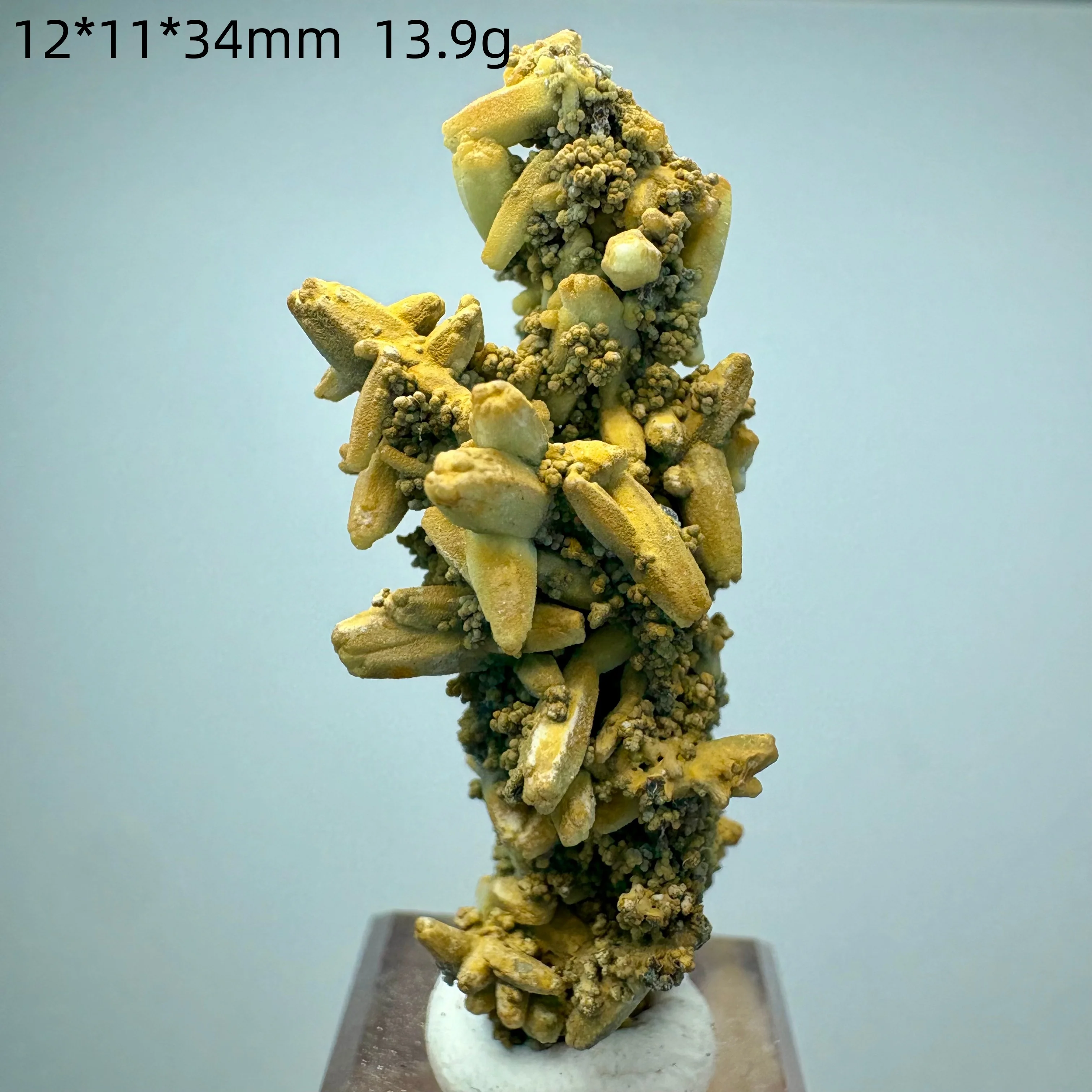 Natural Material Guangxi Water Phosphorus Chlorine Lead Ore, Crystal Mineral Specimen, Mineral Collection Item, Fluorite, Crysta