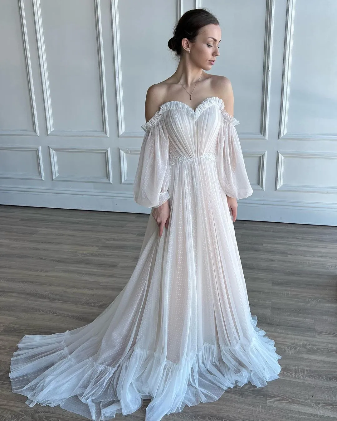 

Thinyfull Dotted Tulle Wedding Dresses 2022 Off The Shoulder Bride Party Gowns Long Puff Sleeves Lace Up Bridal Party Gowns 2022