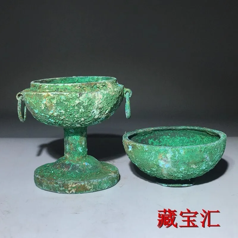 Be unearthed Old bronze ware, double eared high footed pot with green rust