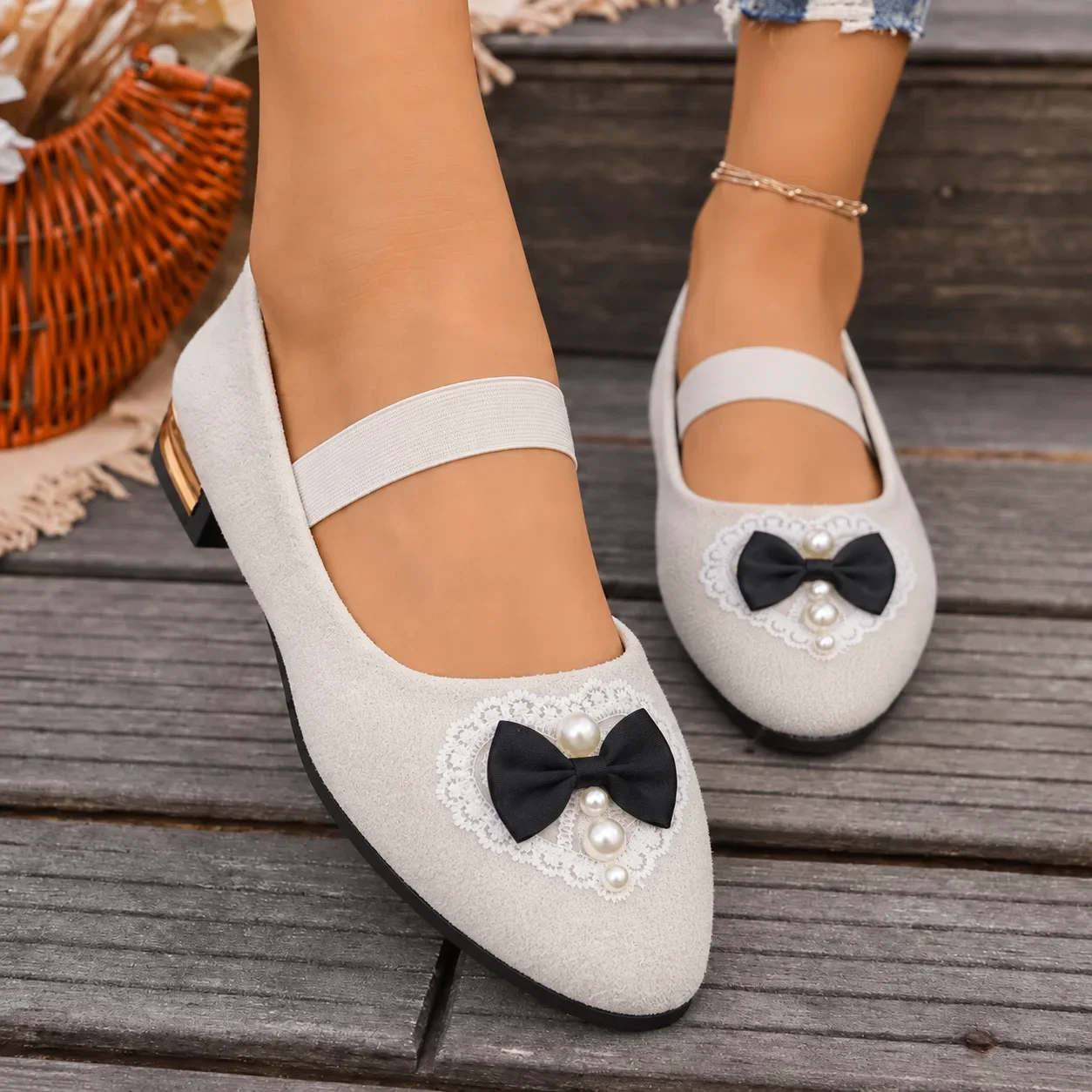 Women Mary Jane Pumps Bow Pearl Lace Decor, Low Block Heel Elegant Slip‑On Dress Shoes for Daily Party Occasions Female Shoe