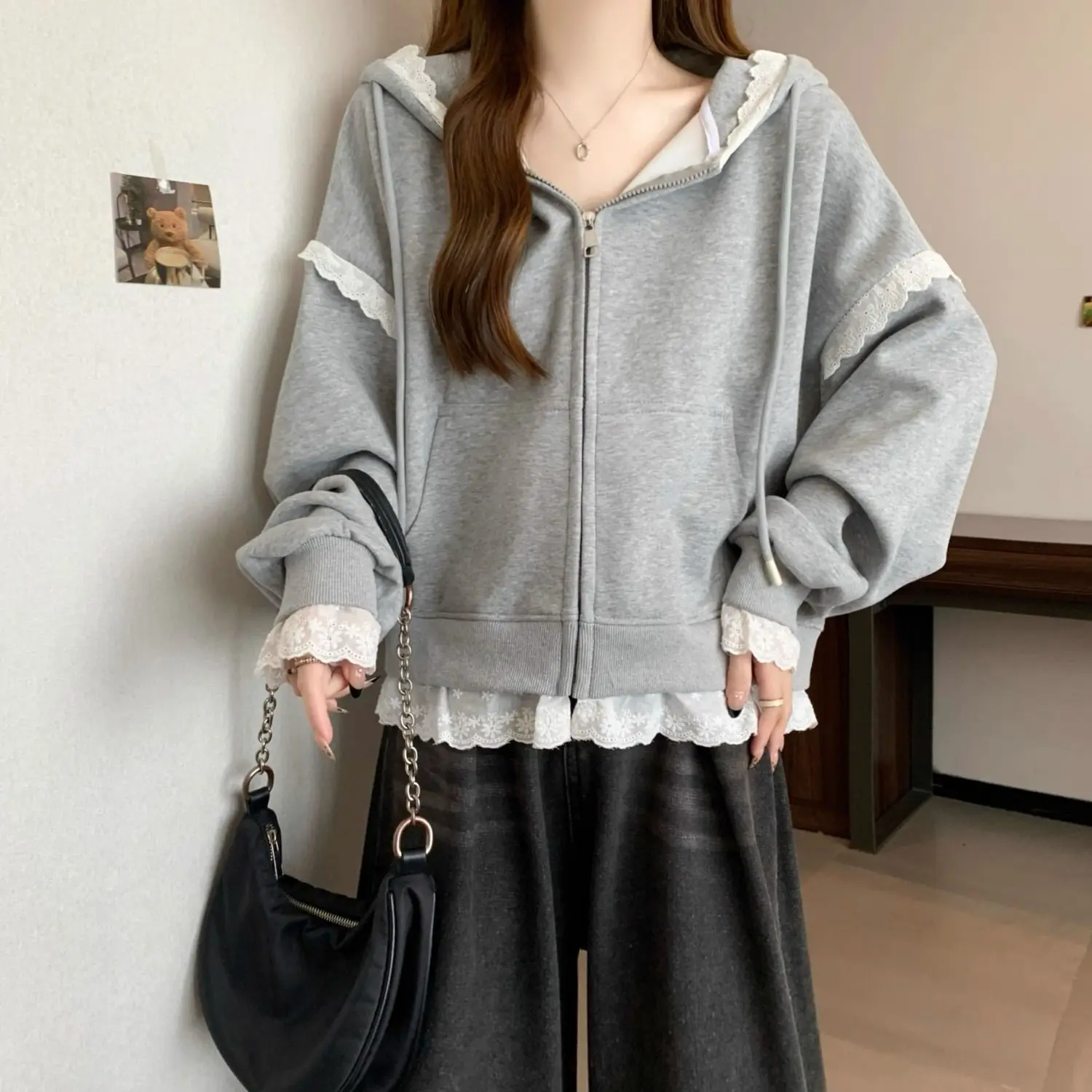 Cappotto in felpa con cappuccio in pizzo dolce impiombato per donna in autunno e inverno Nuovo cardigan slim