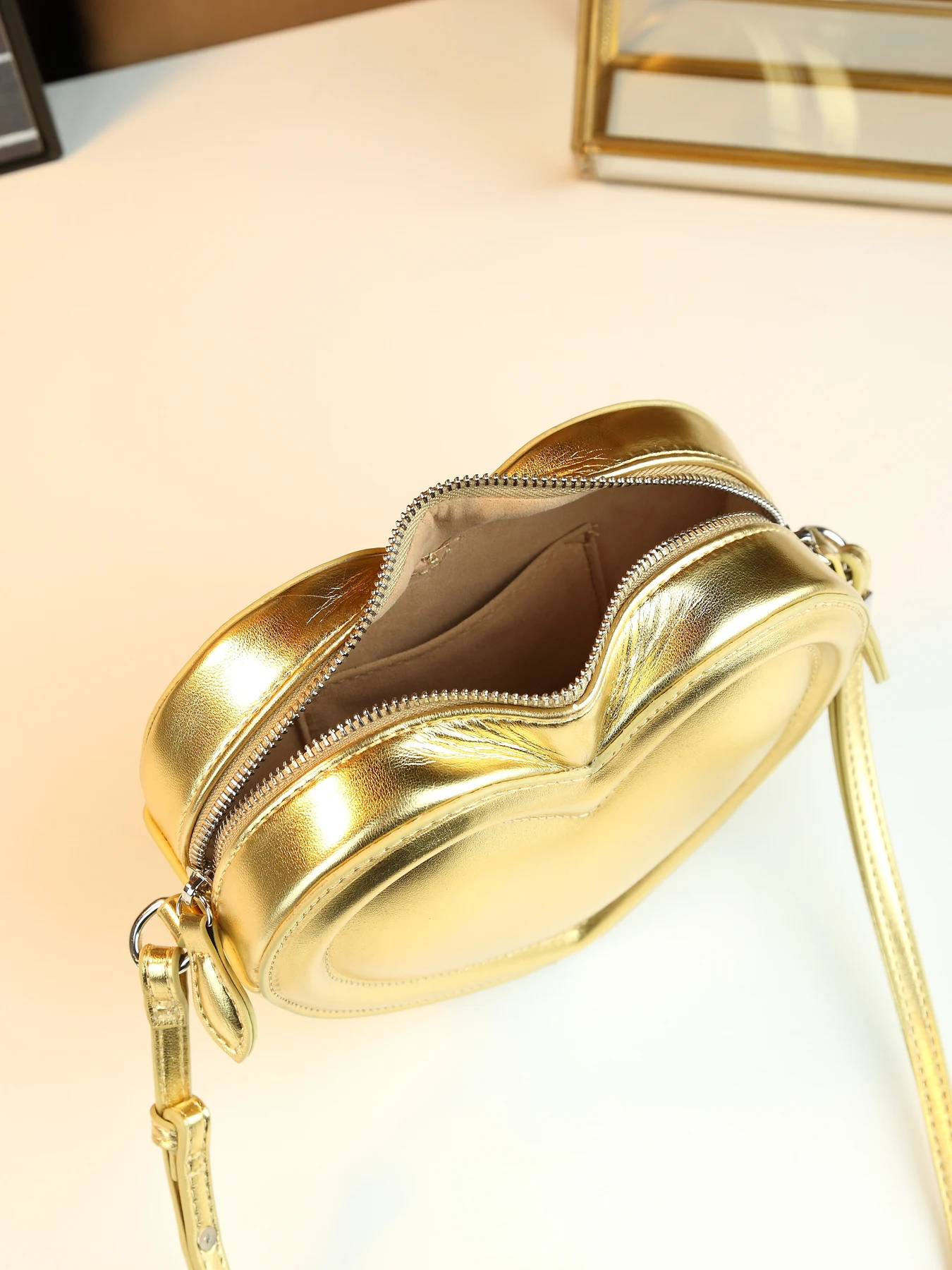 Thumbnail 4 - #23 Latest Boston Bags Updates