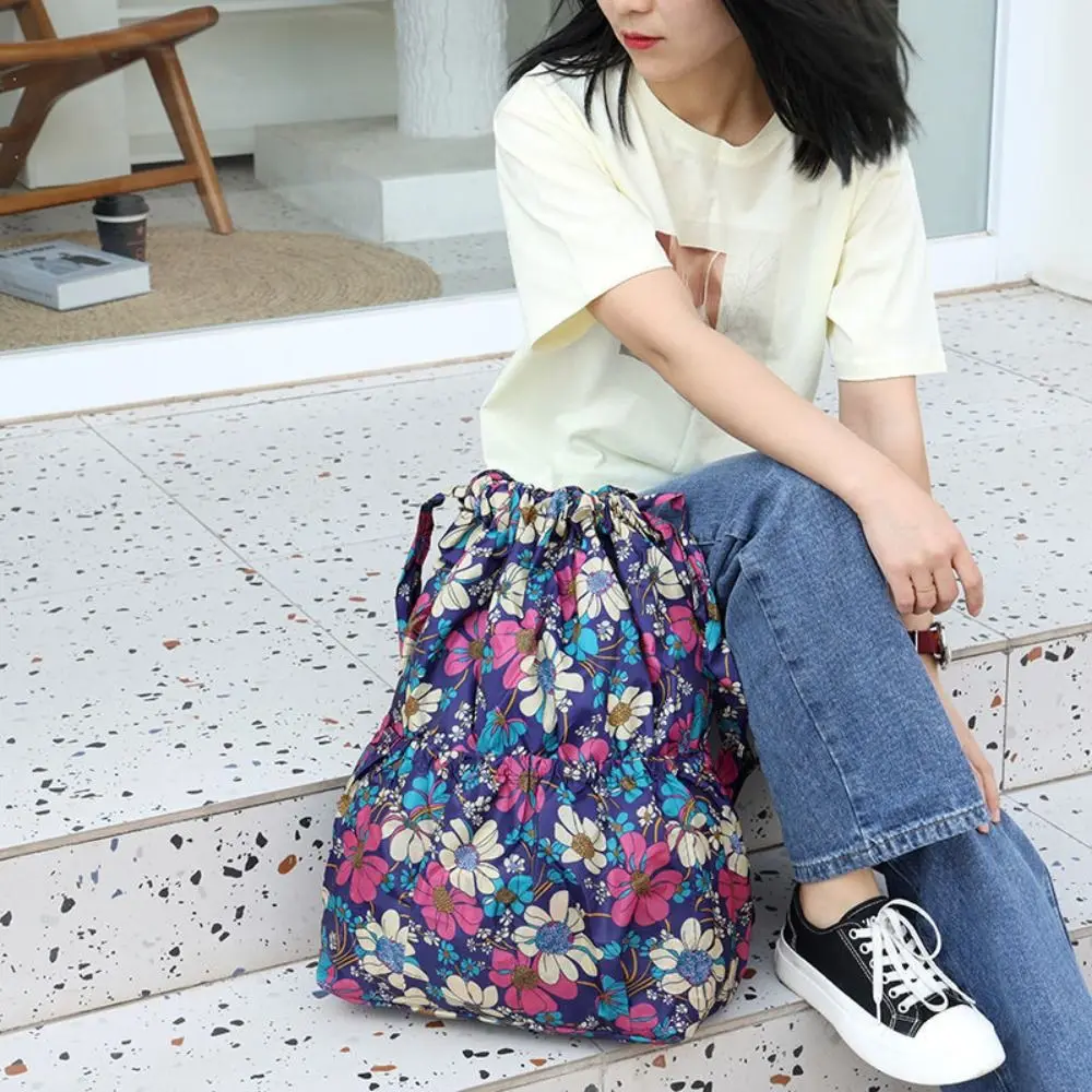 Borsa casual con coulisse stampata floreale Borsa per la spesa portatile in poliestere impermeabile Zaini sportivi di grande capacità da donna
