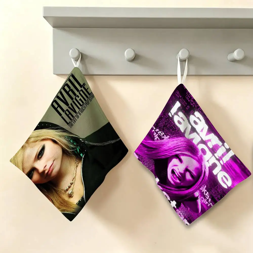 Singer A-Avril Lavigne Polyester Cotton Hanging Kitchen Towel, Absorbent Hand Wiping Cloth for Daily Cleaning Drying