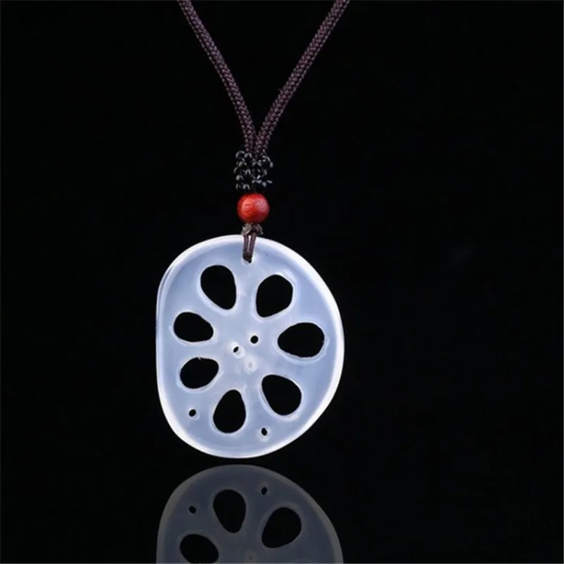 

Natural Chinese White Chalcedony Hand-carved Lotus Root Pendant Fashion Jewelry Men and Women Love Love Silk Necklace Gifts