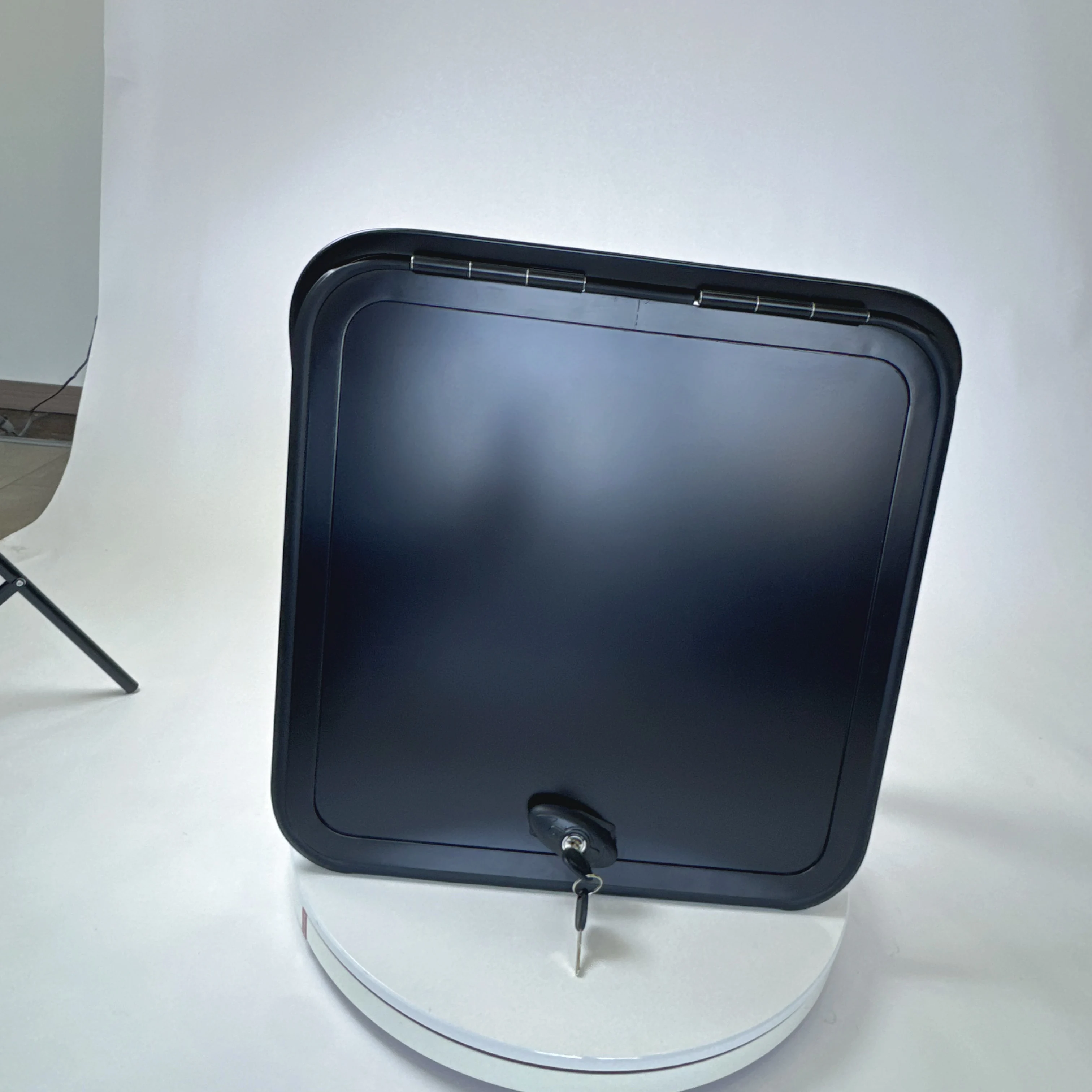 

MEIDI Aluminum Alloy Caravan RV Camper Luggage Door Hatch Part Luxury Modern Design E-Mark Certified Factory Direct Sale Custom